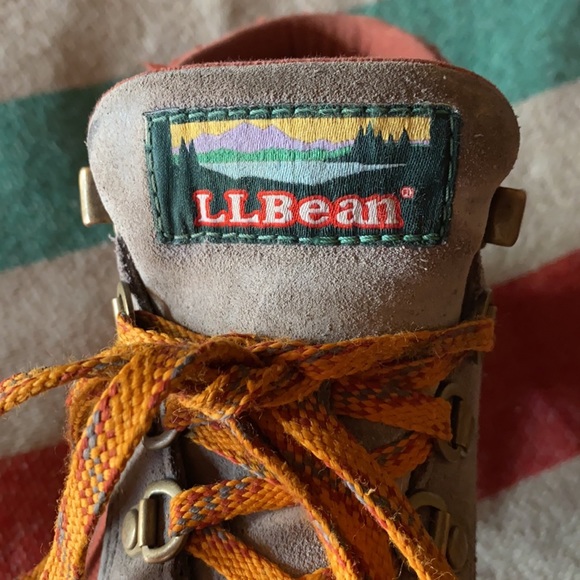COPY - Kids LL Bean Hiking Boots - Picture 8 of 10